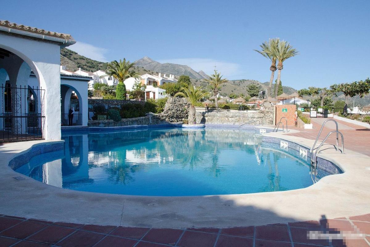 Apartamento Capistrano Village Nerja Ngoại thất bức ảnh