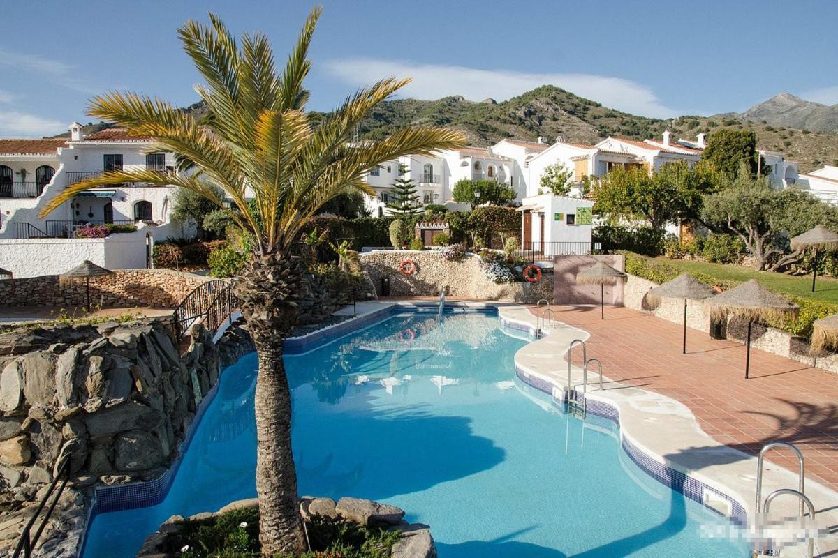 Apartamento Capistrano Village Nerja Ngoại thất bức ảnh